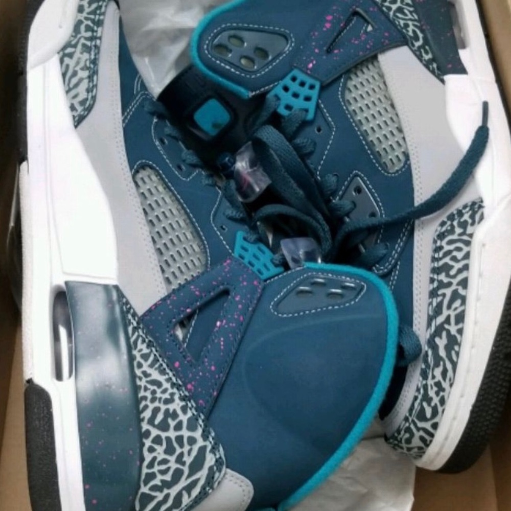 Jordan Spizike "Space Blue"